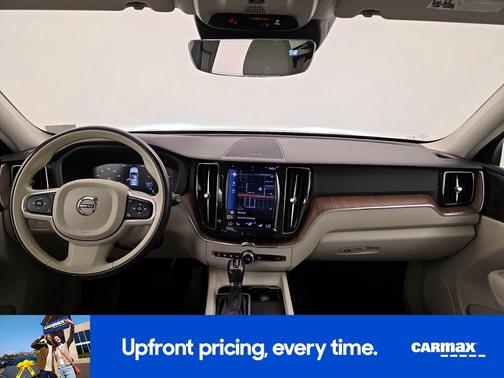 Black 2021 Volvo XC60 T5 Momentum