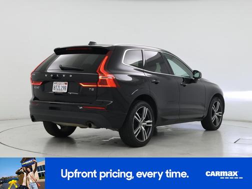 Black 2021 Volvo XC60 T5 Momentum