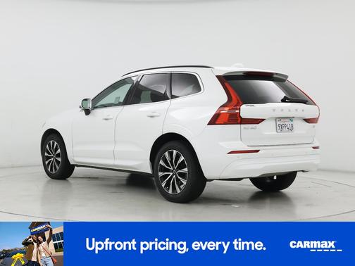White 2023 Volvo XC60 B5 Core