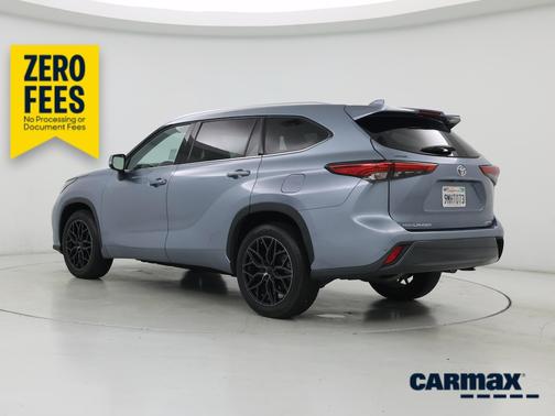 Blue 2022 Toyota Highlander Limited