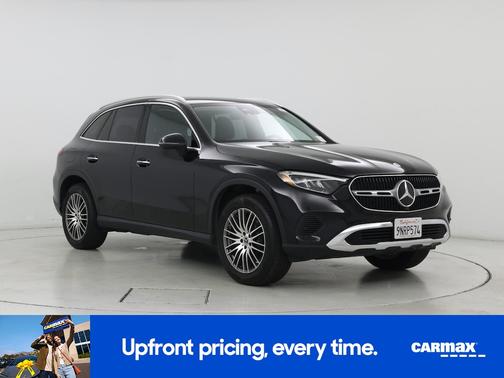 Black 2024 Mercedes-Benz GLC 300