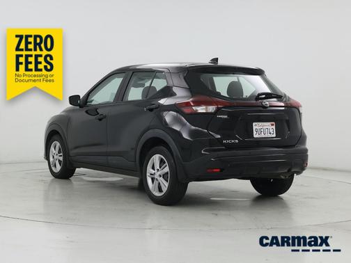 Black 2024 Nissan Kicks S