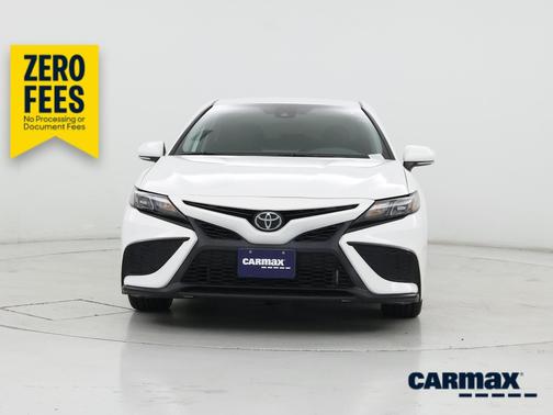 White 2022 Toyota Camry SE