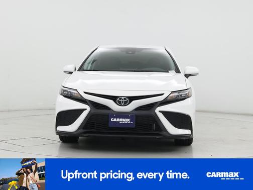 White 2022 Toyota Camry SE
