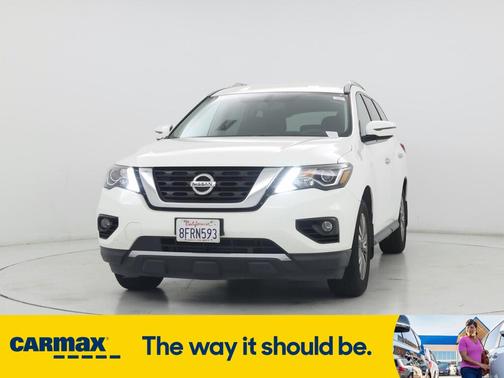 2018 Nissan Pathfinder SV