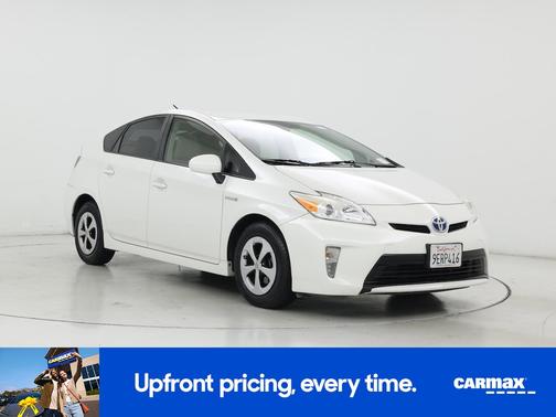 White 2015 Toyota Prius Two