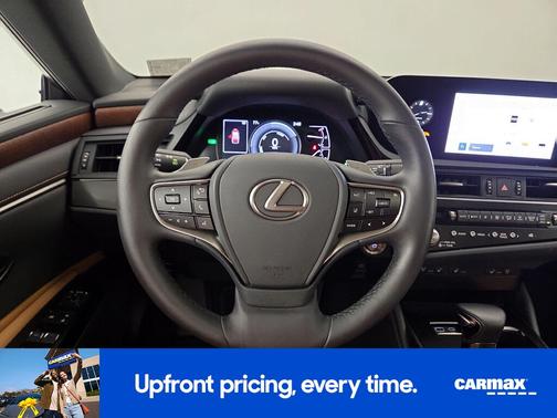 2024 Lexus ES 300h 