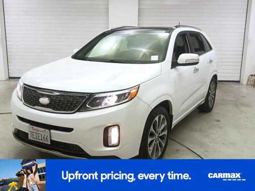 White 2014 Kia Sorento SX