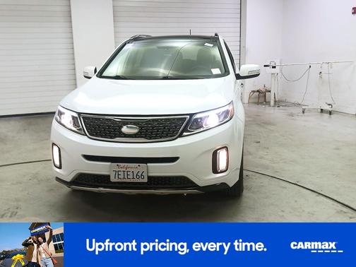 White 2014 Kia Sorento SX