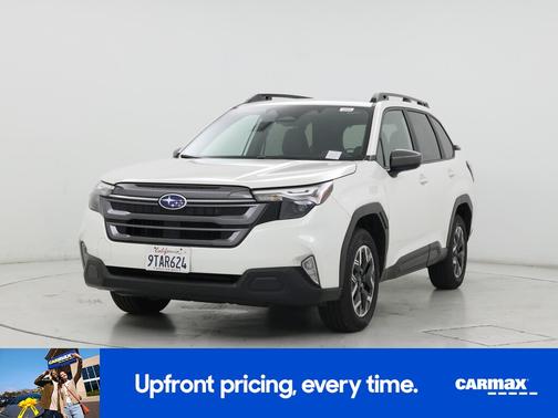 White 2025 Subaru Forester Premium