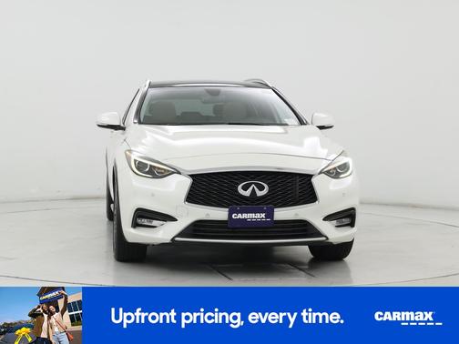 2017 INFINITI QX30 Sport