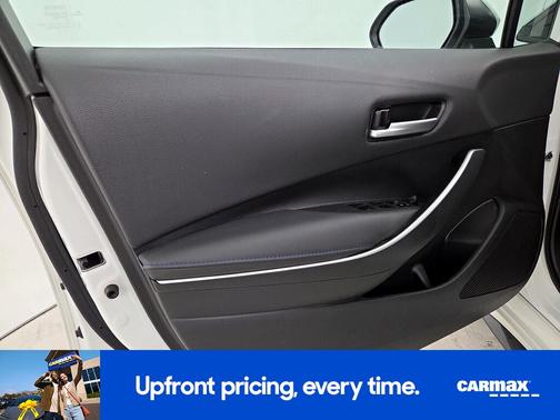 White 2021 Toyota Corolla SE