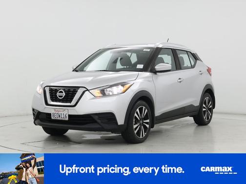 Silver 2018 Nissan Kicks SV