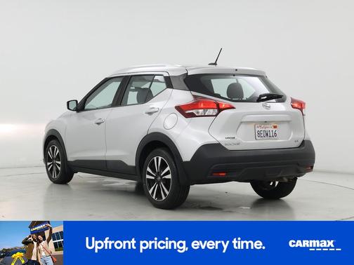 Silver 2018 Nissan Kicks SV