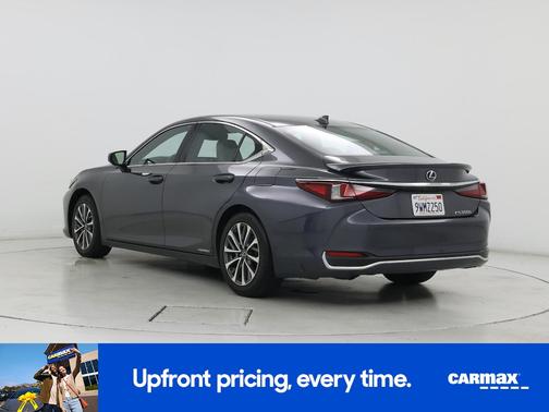 Gray 2022 Lexus ES 300h