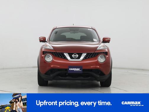 Red 2017 Nissan Juke SV