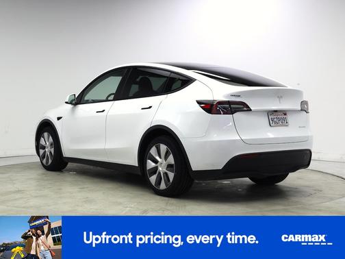 White 2023 Tesla Model Y