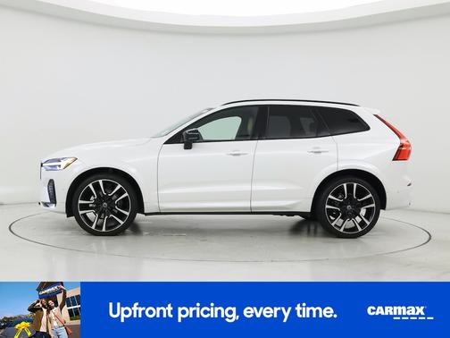 White 2024 Volvo XC60 B5 Ultimate Dark Theme