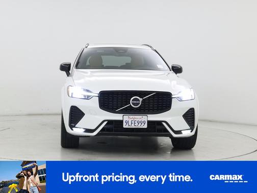 White 2024 Volvo XC60 B5 Ultimate Dark Theme