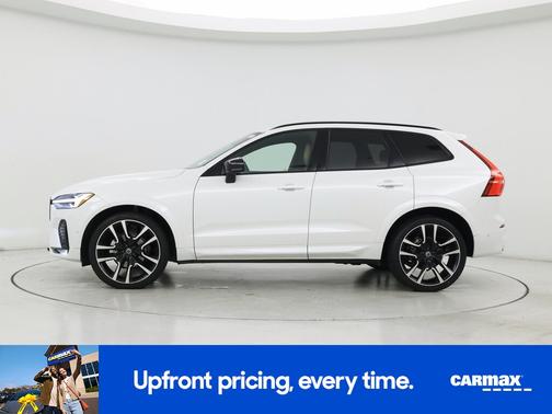 White 2024 Volvo XC60 B5 Ultimate Dark Theme