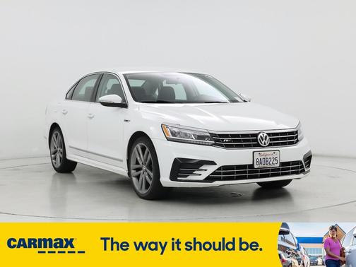 2017 Volkswagen Passat R-Line