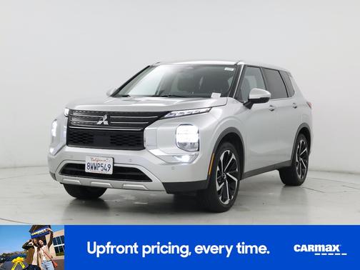 Silver 2022 Mitsubishi Outlander SE