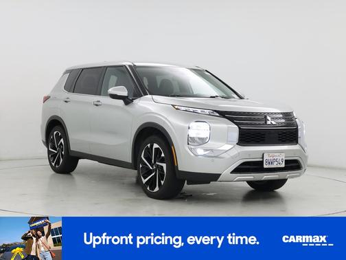 Silver 2022 Mitsubishi Outlander SE
