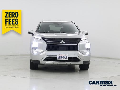 Silver 2022 Mitsubishi Outlander SE