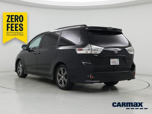 Black 2017 Toyota Sienna SE