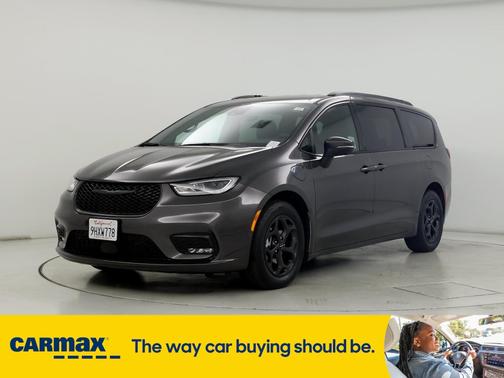 2023 Chrysler Pacifica Hybrid Touring L