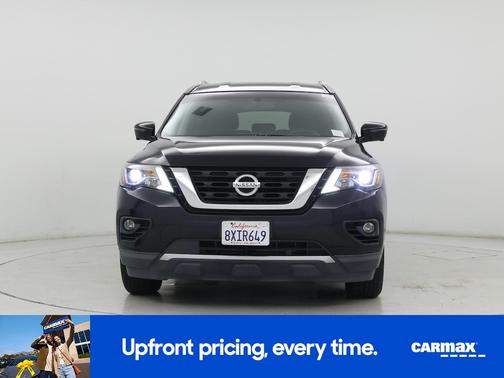 Black 2019 Nissan Pathfinder SL