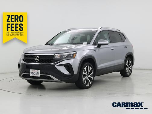 Silver 2022 Volkswagen Taos SE