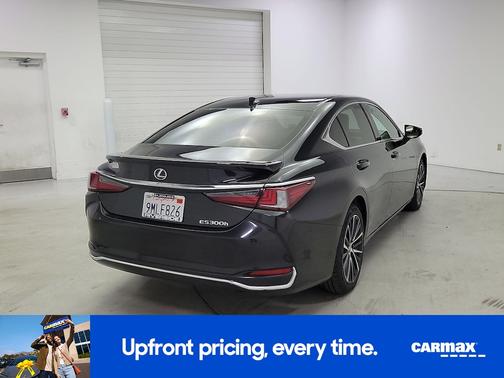 2024 Lexus ES 300h 
