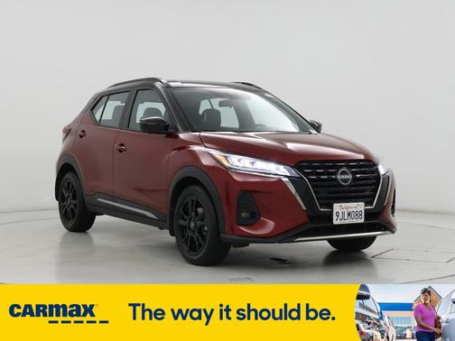 2023 Nissan Kicks SR