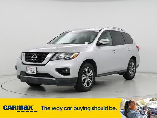 2018 Nissan Pathfinder SV