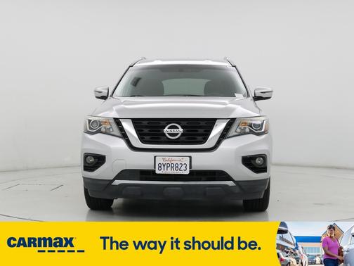 2018 Nissan Pathfinder SV