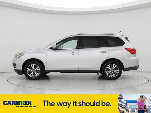 2018 Nissan Pathfinder SV