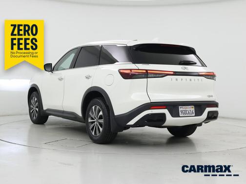 White 2023 INFINITI QX60 Pure