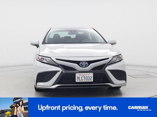 White 2024 Toyota Camry Hybrid XSE