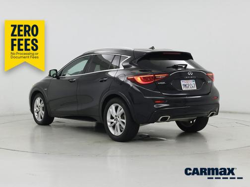 Black 2017 INFINITI QX30 Premium