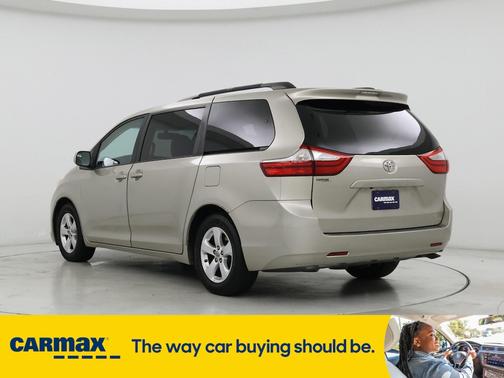 2016 Toyota Sienna LE