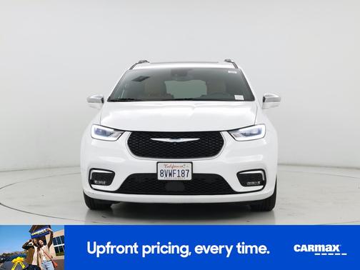 White 2021 Chrysler Pacifica Hybrid Pinnacle