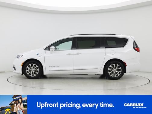 White 2021 Chrysler Pacifica Hybrid Pinnacle