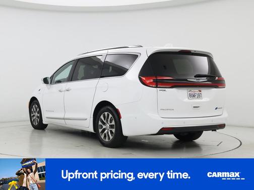 White 2021 Chrysler Pacifica Hybrid Pinnacle