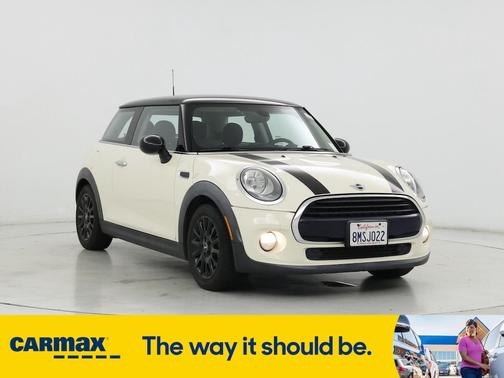 2017 MINI Hardtop Cooper