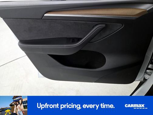 Pearl 2022 Tesla Model Y Long Range