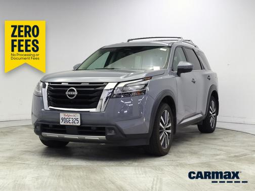 Gray 2022 Nissan Pathfinder Platinum
