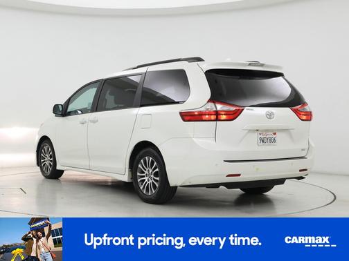 2018 Toyota Sienna XLE
