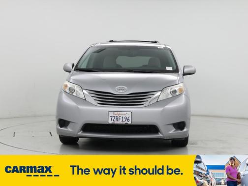 2017 Toyota Sienna LE