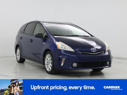 2014 Toyota Prius v Five